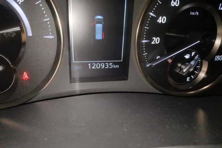Used Toyota Alphard 2020 Dual-Engine 2.5L Luxury Edition Odometer Close Up