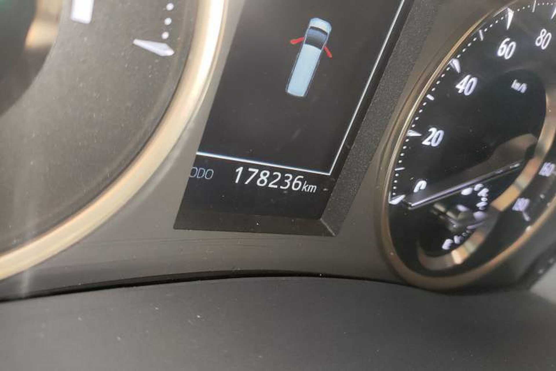 Used Toyota Alphard 2020 Dual-Engine 2.5L Prestige Edition Odometer Close Up