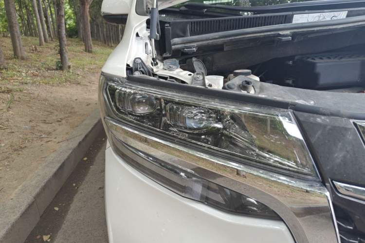 Used Toyota Alphard 2020 Dual-Engine 2.5L Luxury Edition Right Front Headlight
