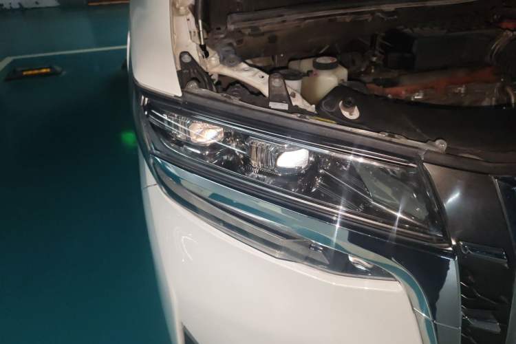 Used Toyota Alphard 2020 Dual-Engine 2.5L Prestige Edition Right Front Headlight