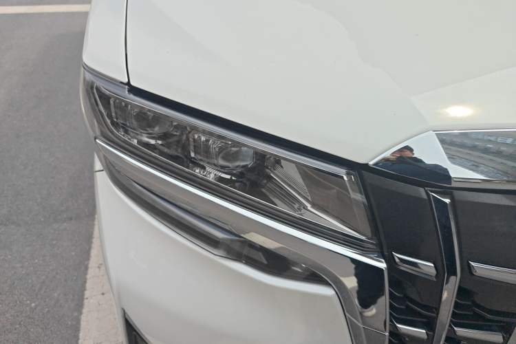 Used Toyota Alphard 2020 Dual-Engine 2.5L Prestige Edition Right Front Headlight