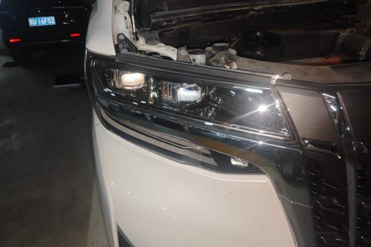 Used Toyota Alphard 2020 Dual-Engine 2.5L Prestige Edition Right Front Headlight