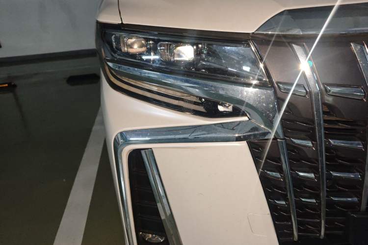 Used Toyota Alphard 2020 Dual-Engine 2.5L Luxury Edition Right Front Headlight