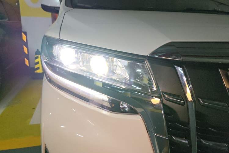 Used Toyota Alphard 2020 Dual-Engine 2.5L Prestige Edition Right Front Headlight