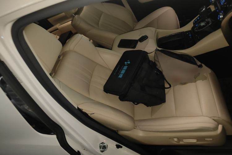 Used Toyota Alphard 2020 Dual-Engine 2.5L Prestige Edition Right Front Seat