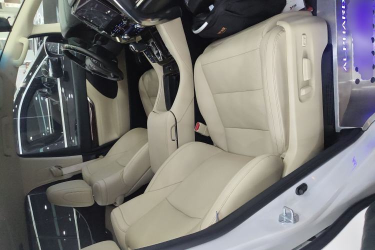 Used Toyota Alphard 2020 Dual-Engine 2.5L Luxury Edition Right Front Seat