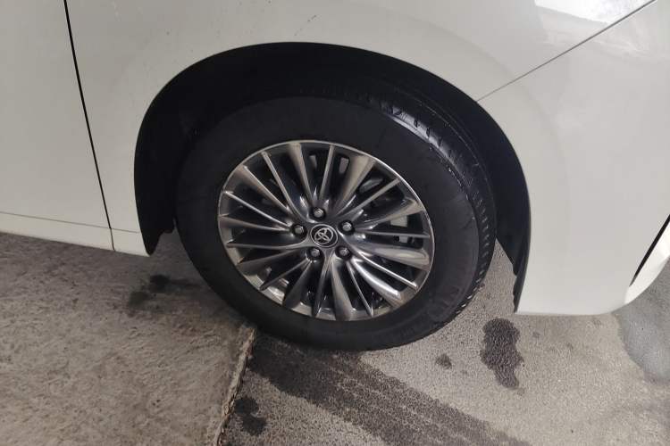 Used Toyota Alphard 2020 Dual-Engine 2.5L Prestige Edition Right Front Wheel Hub
