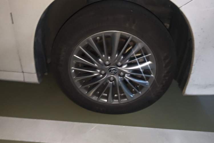 Used Toyota Alphard 2020 Dual-Engine 2.5L Luxury Edition Right Front Wheel Hub