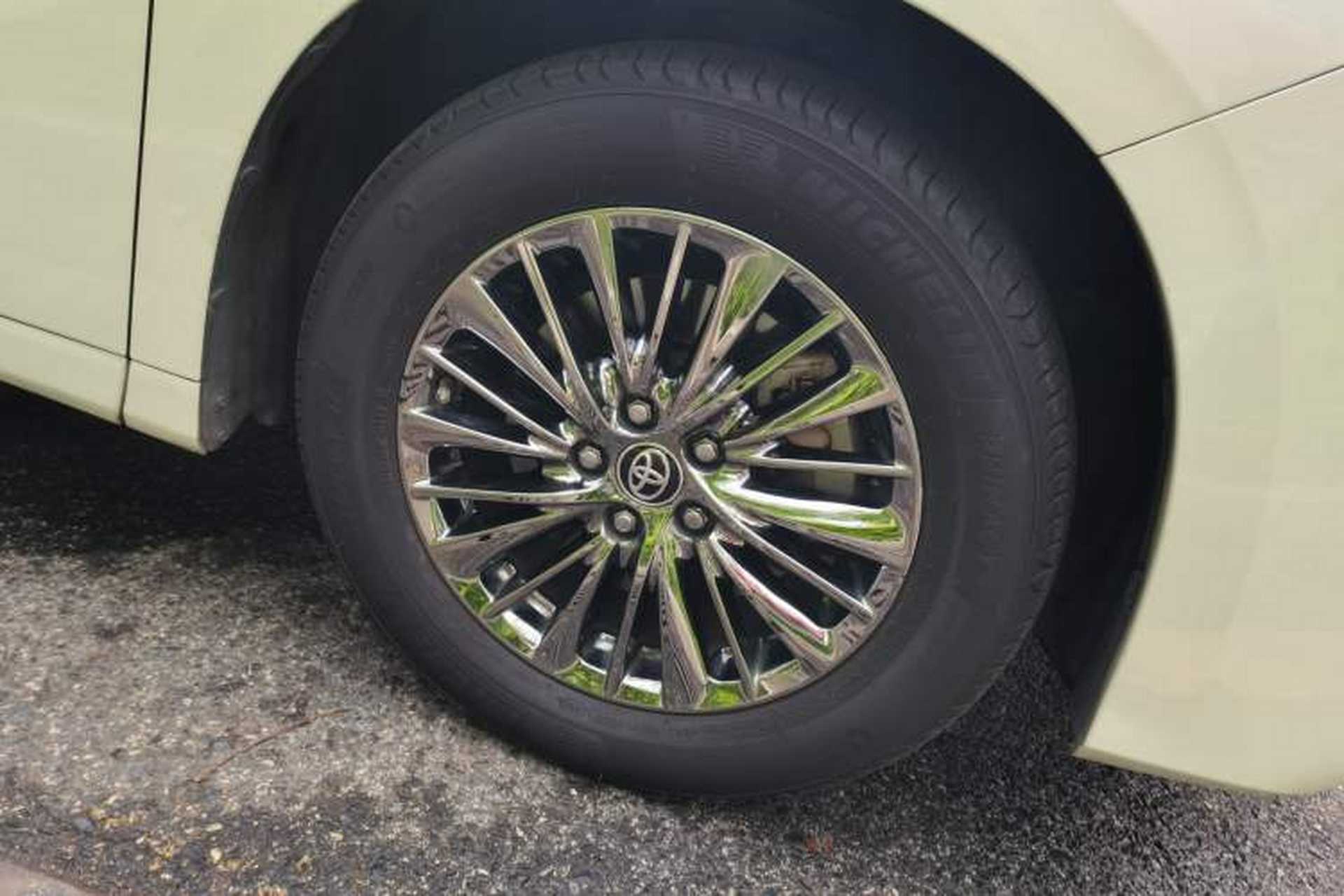 Used Toyota Alphard 2020 Dual-Engine 2.5L Luxury Edition Right Front Wheel Hub