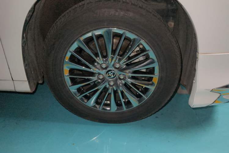 Used Toyota Alphard 2020 Dual-Engine 2.5L Luxury Edition Right Front Wheel Hub
