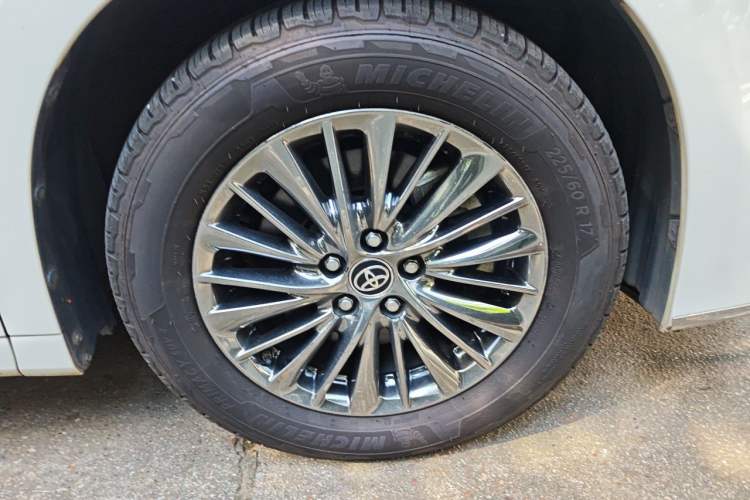Used Toyota Alphard 2020 Dual-Engine 2.5L Luxury Edition Right Front Wheel Hub