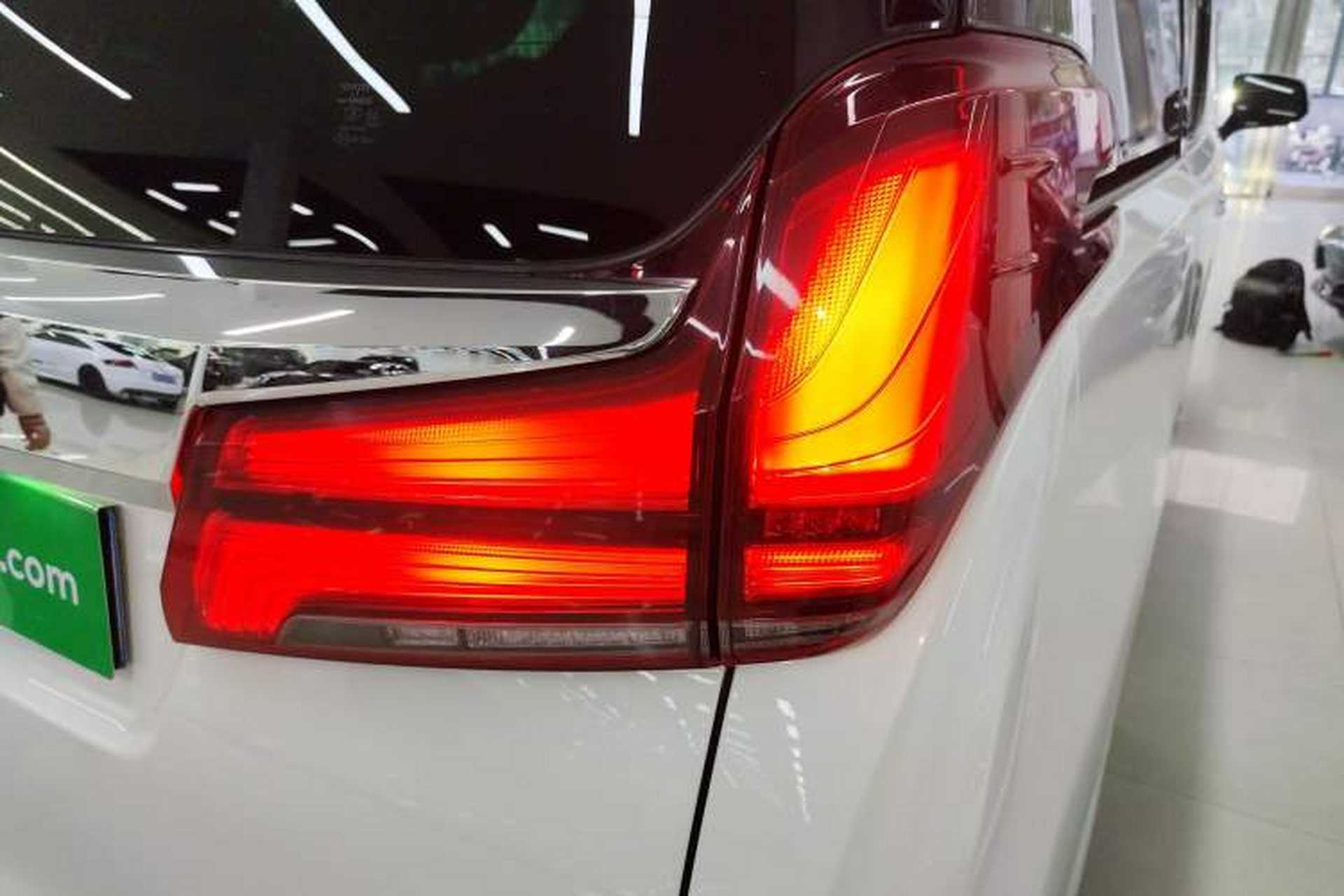Used Toyota Alphard 2020 Dual-Engine 2.5L Prestige Edition Right Rear Taillight