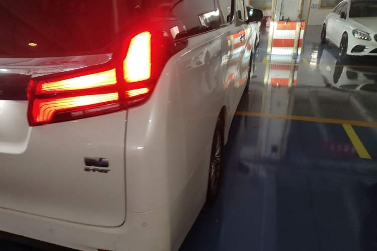 Used Toyota Alphard 2020 Dual-Engine 2.5L Prestige Edition Right Rear Taillight