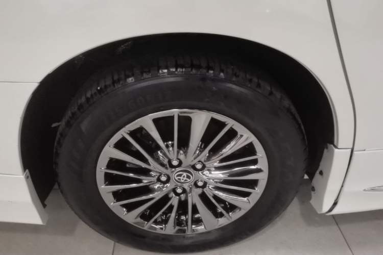 Used Toyota Alphard 2020 Dual-Engine 2.5L Prestige Edition Right Rear Wheel Hub