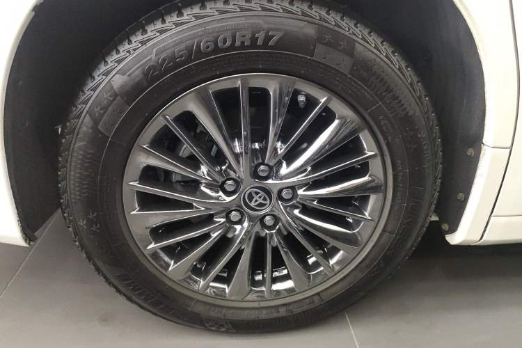 Used Toyota Alphard 2020 Dual-Engine 2.5L Luxury Edition Right Rear Wheel Hub