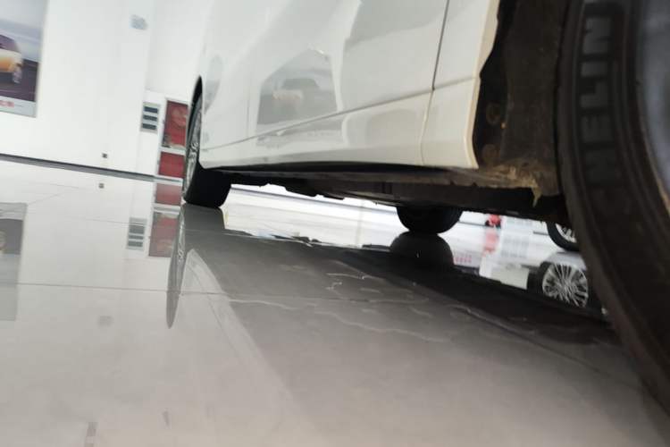 Used Toyota Alphard 2020 Dual-Engine 2.5L Prestige Edition Right Side Sill