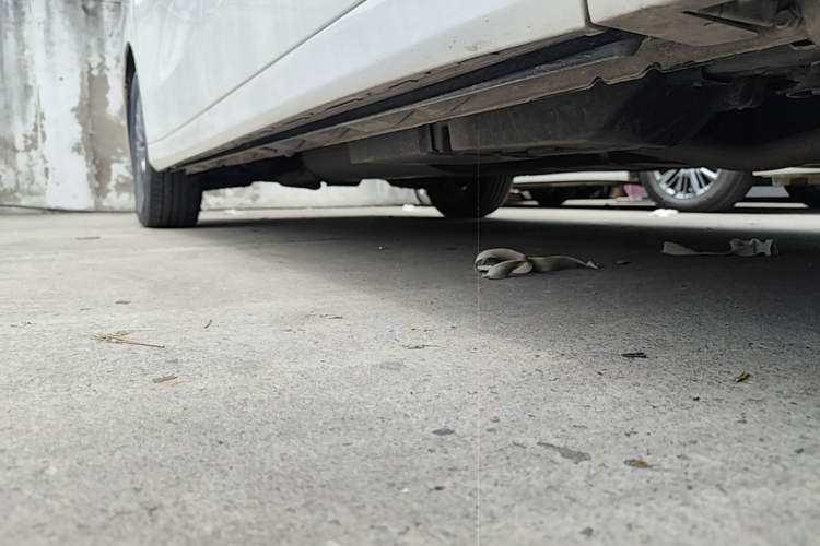Used Toyota Alphard 2020 Dual-Engine 2.5L Prestige Edition Right Side Sill
