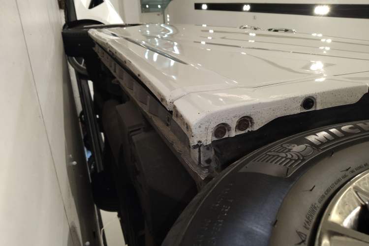 Used Toyota Alphard 2020 Dual-Engine 2.5L Luxury Edition Right Side Sill
