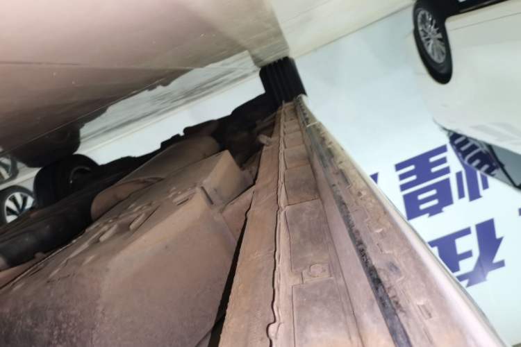 Used Toyota Alphard 2020 Dual-Engine 2.5L Prestige Edition Right Side Sill