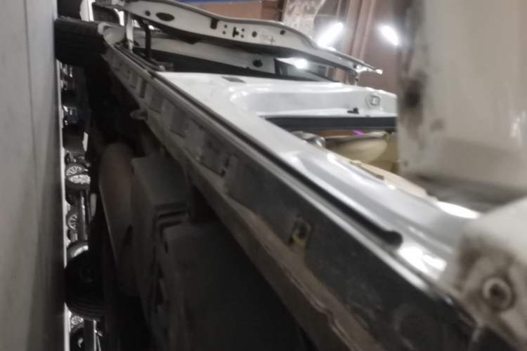 Used Toyota Alphard 2020 Dual-Engine 2.5L Prestige Edition Right Side Sill