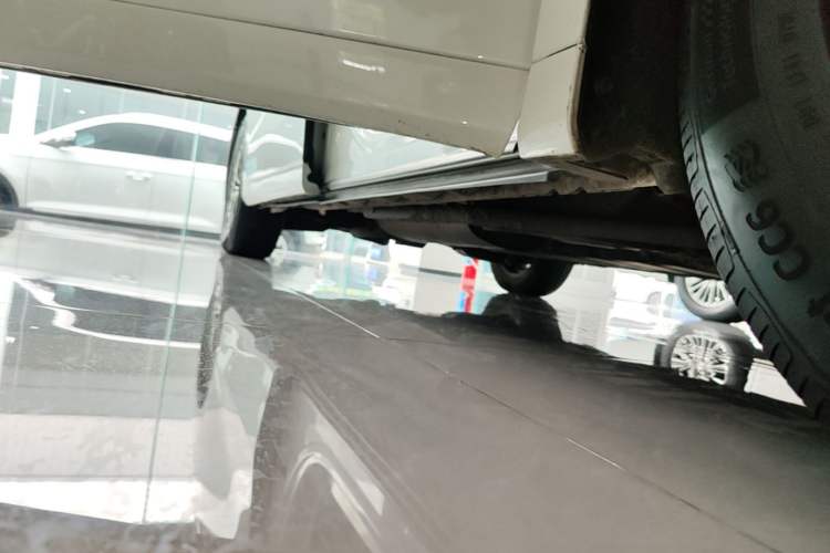 Used Toyota Alphard 2020 Dual-Engine 2.5L Prestige Edition Right Side Sill
