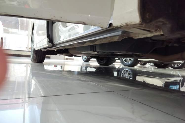 Used Toyota Alphard 2020 Dual-Engine 2.5L Prestige Edition Right Side Sill
