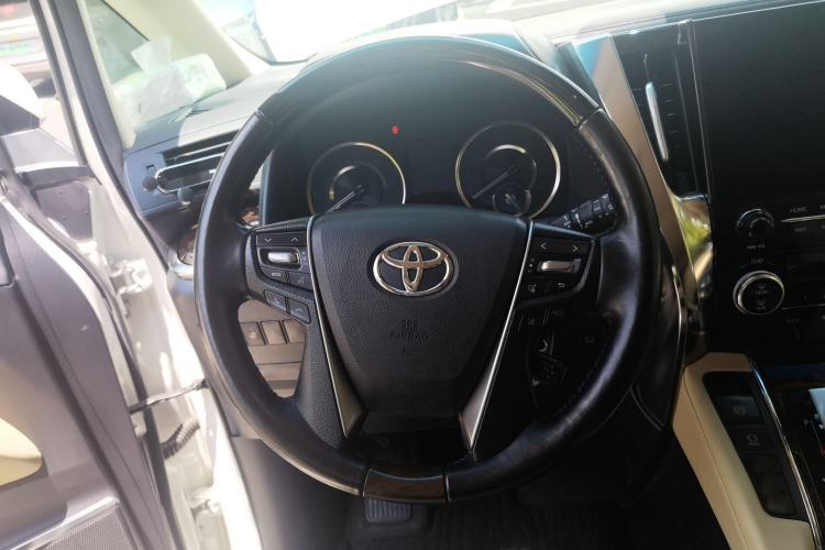Used Toyota Alphard 2020 Dual-Engine 2.5L Luxury Edition Steering Wheel