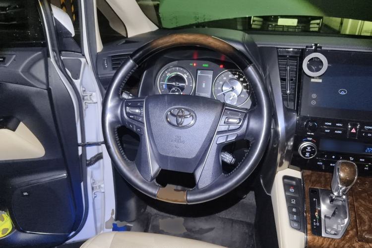 Used Toyota Alphard 2020 Dual-Engine 2.5L Luxury Edition Steering Wheel