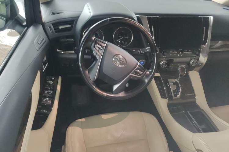 Used Toyota Alphard 2020 Dual-Engine 2.5L Prestige Edition Steering Wheel