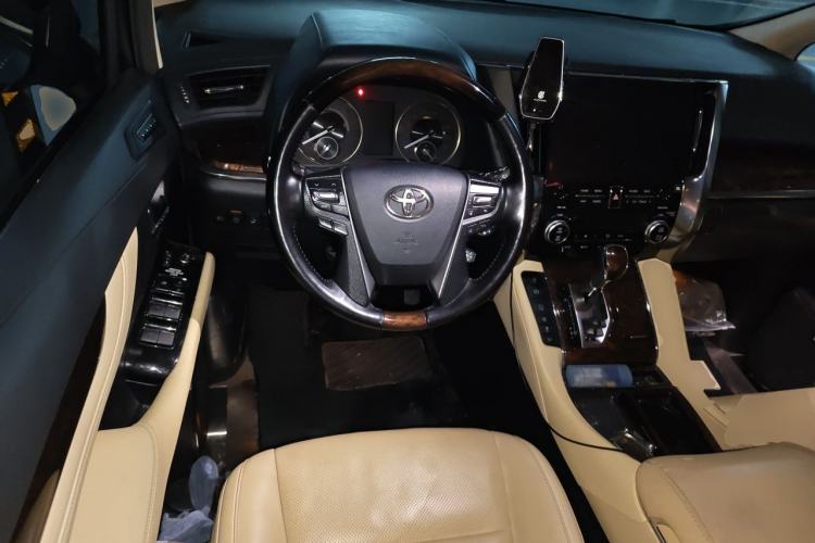 Used Toyota Alphard 2020 Dual-Engine 2.5L Luxury Edition Steering Wheel