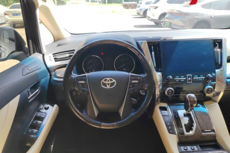 Used Toyota Alphard 2020 Dual-Engine 2.5L Prestige Edition Steering Wheel