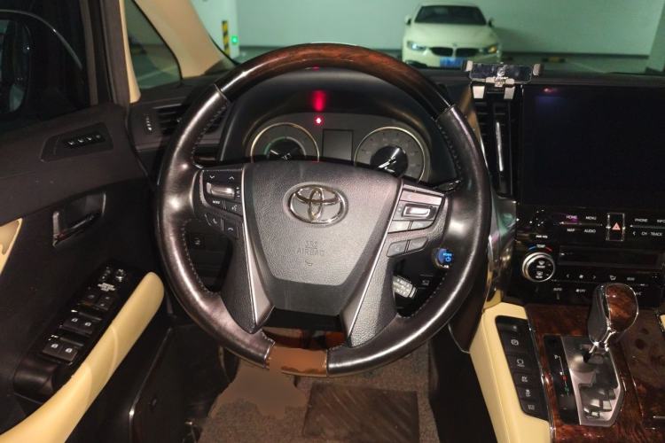 Used Toyota Alphard 2020 Dual-Engine 2.5L Luxury Edition Steering Wheel