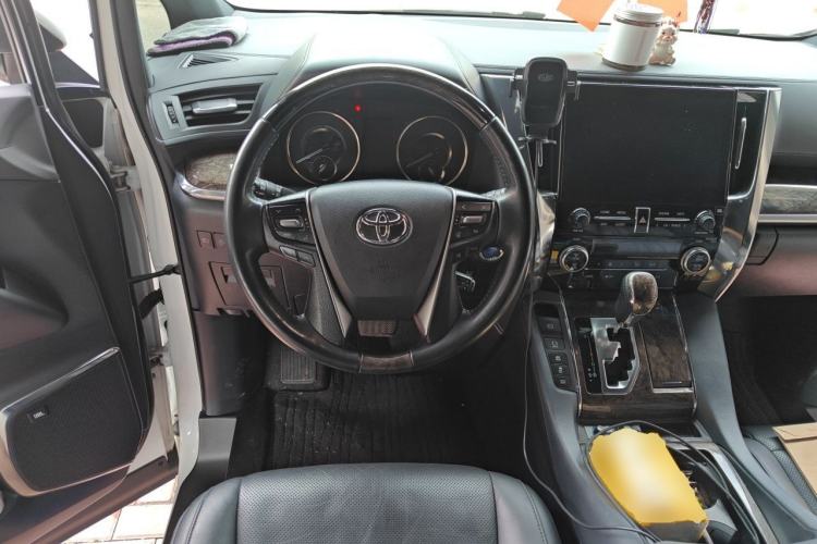Used Toyota Alphard 2020 Dual-Engine 2.5L Prestige Edition Steering Wheel