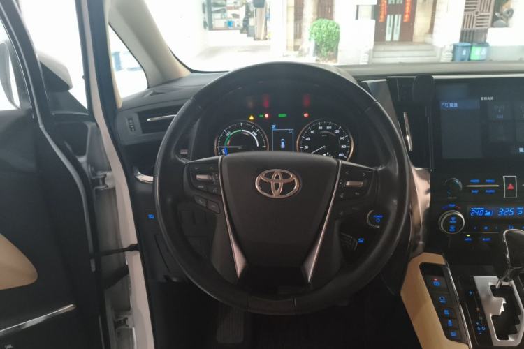 Used Toyota Alphard  Steering Wheel