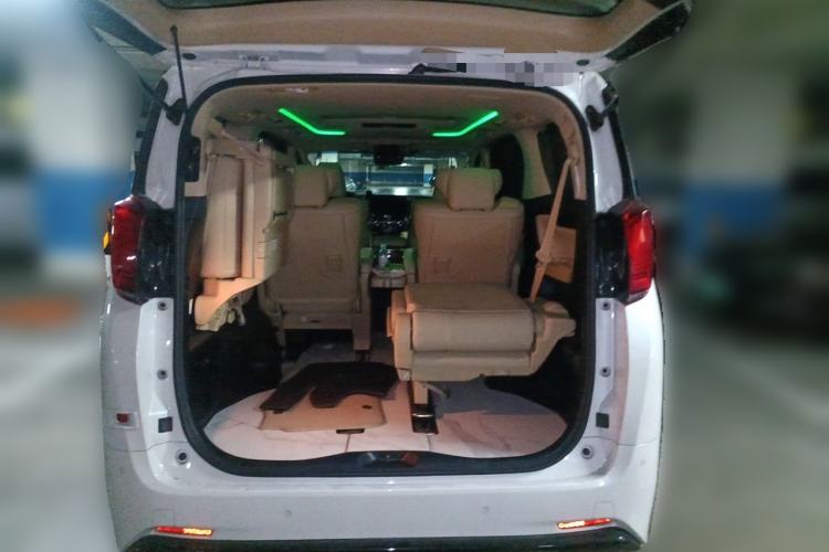 Used Toyota Alphard 2020 Dual-Engine 2.5L Luxury Edition Trunk