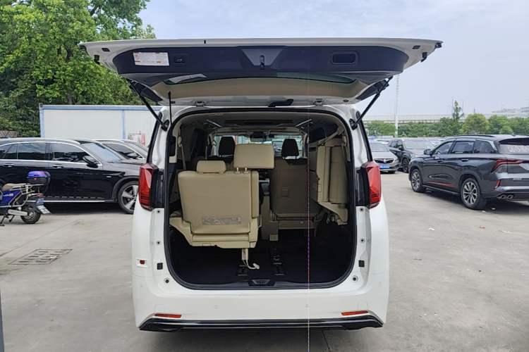 Used Toyota Alphard 2020 Dual-Engine 2.5L Prestige Edition Trunk