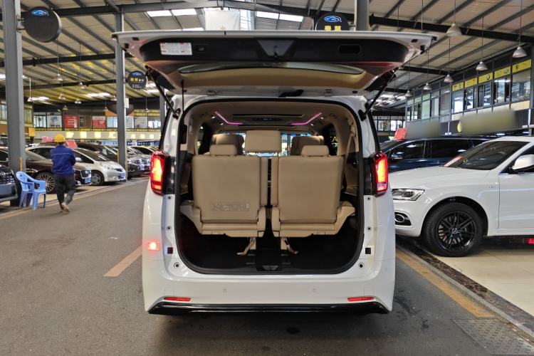 Used Toyota Alphard 2020 Dual-Engine 2.5L Luxury Edition Trunk