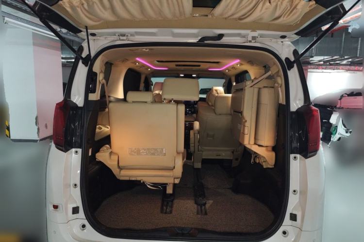 Used Toyota Alphard 2020 Dual-Engine 2.5L Luxury Edition Trunk