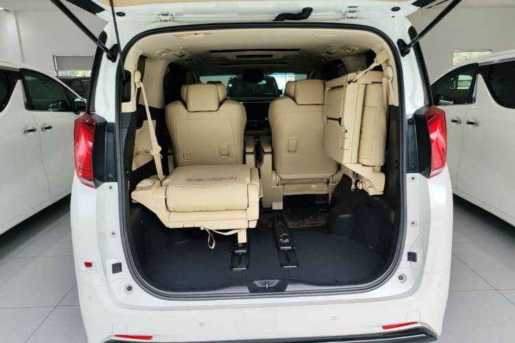 Used Toyota Alphard 2020 Dual-Engine 2.5L Prestige Edition Trunk