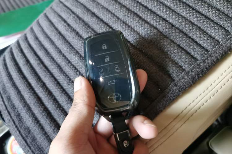 Used Toyota Alphard 2020 Dual-Engine 2.5L Prestige Edition Vehicle Key
