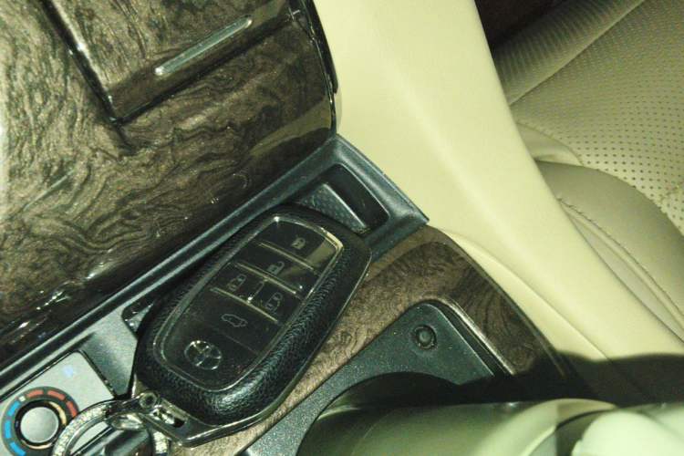 Used Toyota Alphard 2020 Dual-Engine 2.5L Prestige Edition Vehicle Key