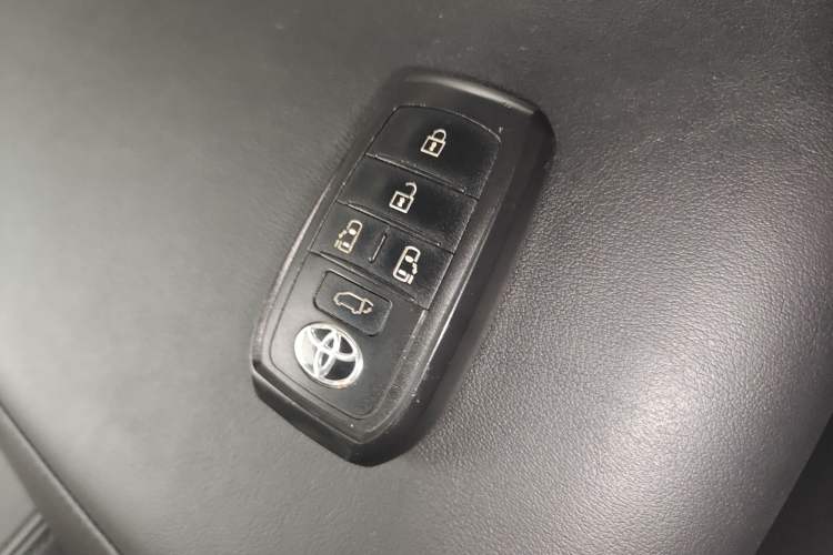 Used Toyota Alphard 2020 Dual-Engine 2.5L Prestige Edition Vehicle Key