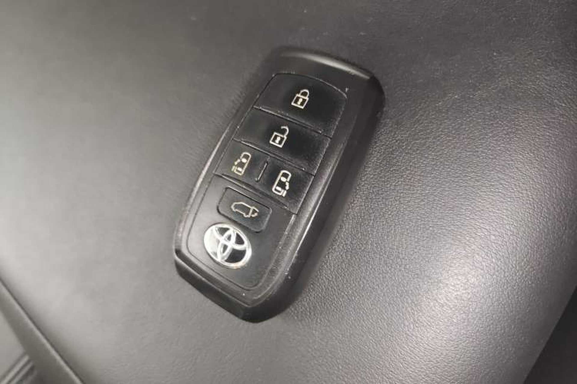 Used Toyota Alphard 2020 Dual-Engine 2.5L Prestige Edition Vehicle Key