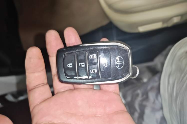 Used Toyota Alphard 2020 Dual-Engine 2.5L Prestige Edition Vehicle Key