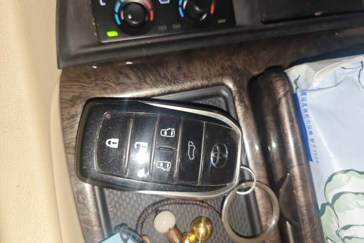 Used Toyota Alphard 2020 Dual-Engine 2.5L Prestige Edition Vehicle Key