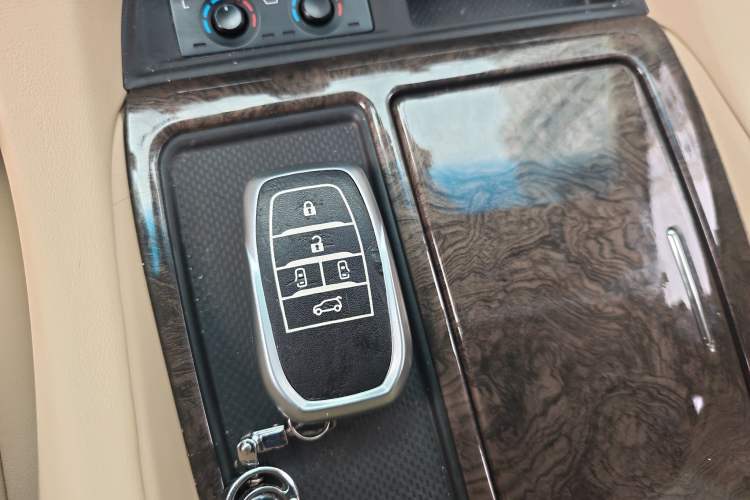 Used Toyota Alphard 2020 Dual-Engine 2.5L Prestige Edition Vehicle Key