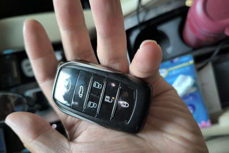Used Toyota Alphard 2020 Dual-Engine 2.5L Prestige Edition Vehicle Key