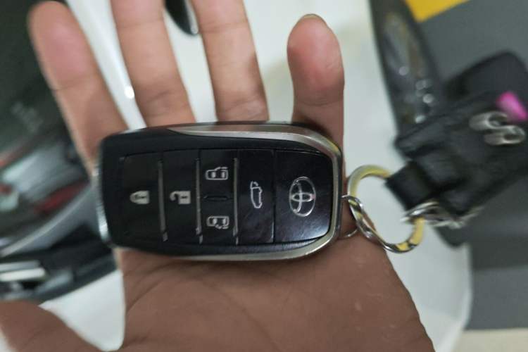 Used Toyota Alphard 2020 Dual-Engine 2.5L Prestige Edition Vehicle Key