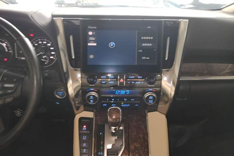 Used Toyota Alphard 2021 Dual-Engine 2.5L Luxury Edition Audio And AC Panel
