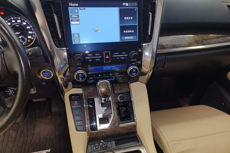 Used Toyota Alphard 2021 Dual-Engine 2.5L Prestige Edition Audio And AC Panel